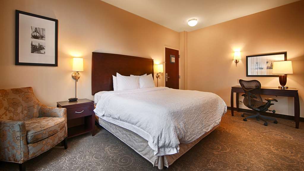 Hampton & Inner Harbor Hotel Baltimore