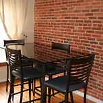 Celie\'S Waterfront Inn