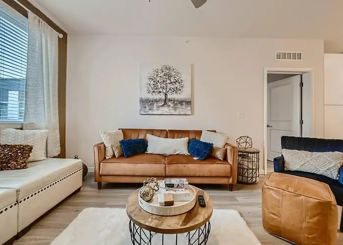 Posh Penthouse : Family: Inner Harbor: Sports