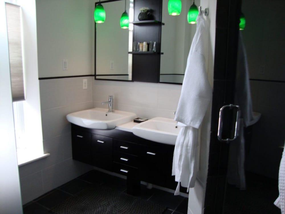 Blancnoir 4* Baltimore