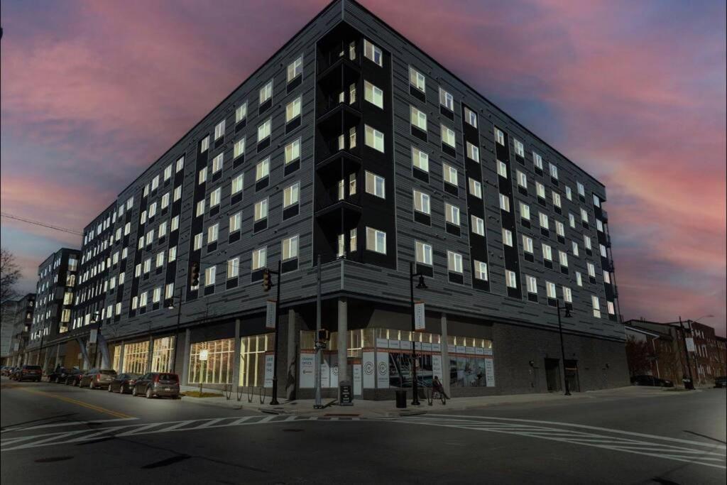 Apartment Lux Penthouse Skyline, Views Gym , Free Parking & Wifi