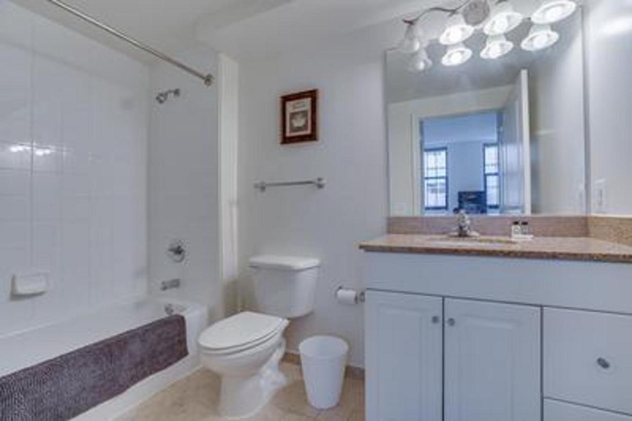 Apartment Waterfront 2br Furnished Apts *
