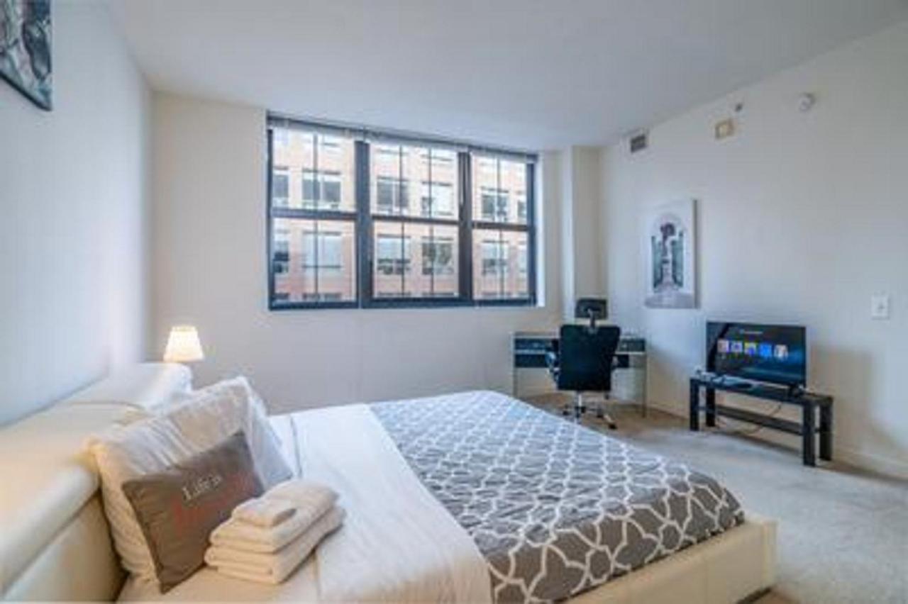 Apartment Waterfront 2br Furnished Apts *