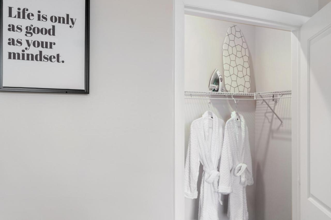 Apartment Modern 2br 2ba Free Off-street Parking & Wifi