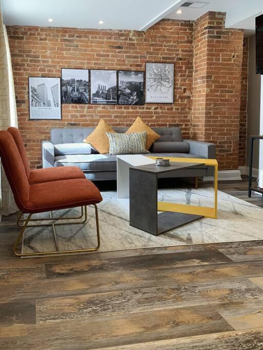 Cozy Modern In The Heart Of Fells Point!