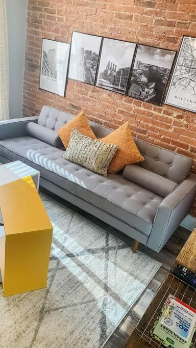 Apartment Cozy Modern In The Heart Of Fells Point!