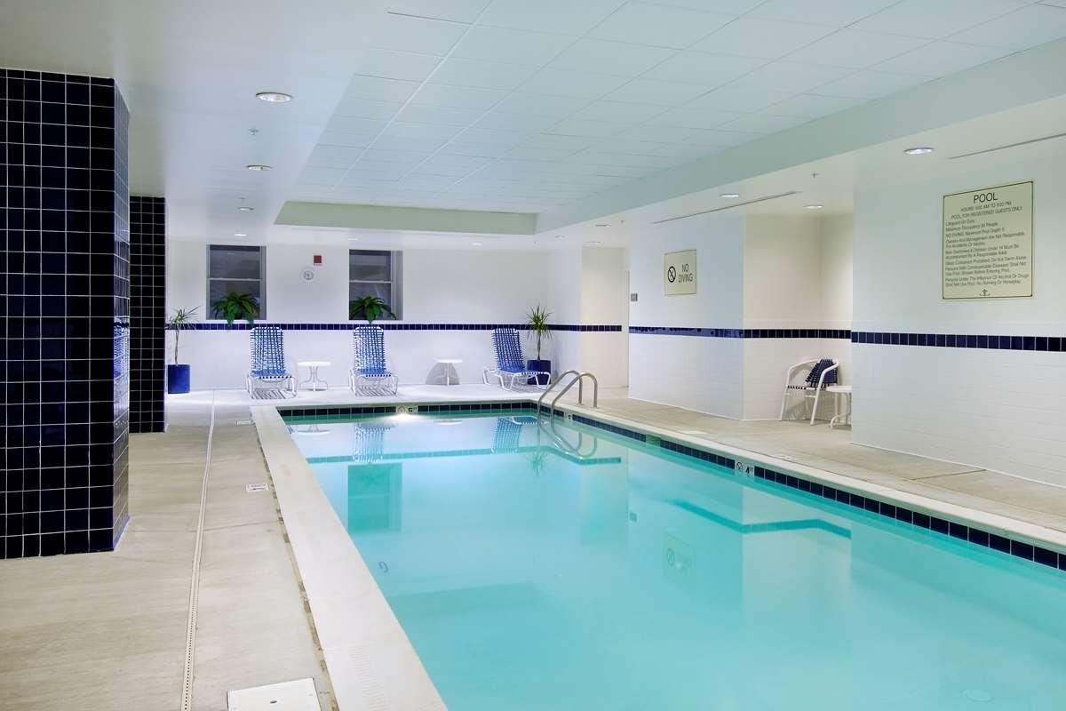 Hotel Hampton & Inner Harbor 3*