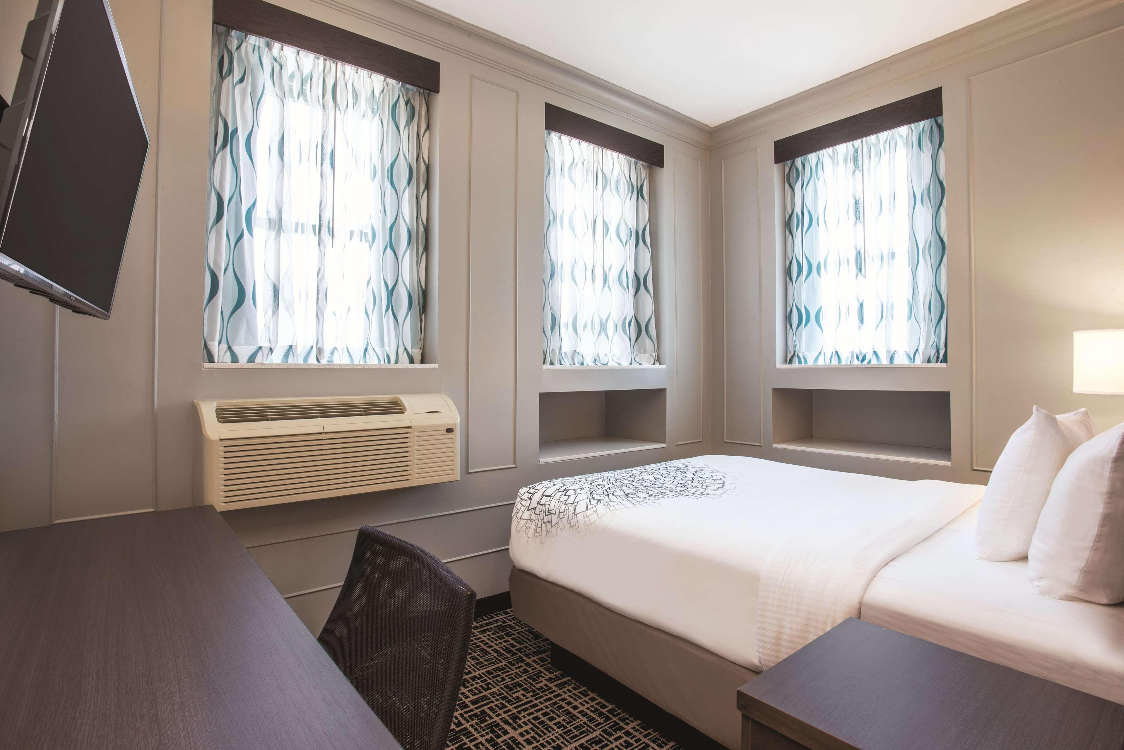La Quinta By Wyndham Inner Harbor Downtown Hotel 3*