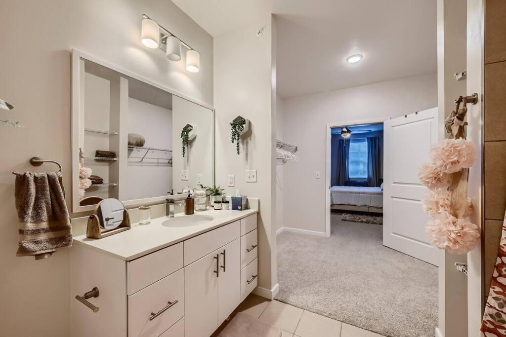 Posh Penthouse : Family: Inner Harbor: Sports Apartment