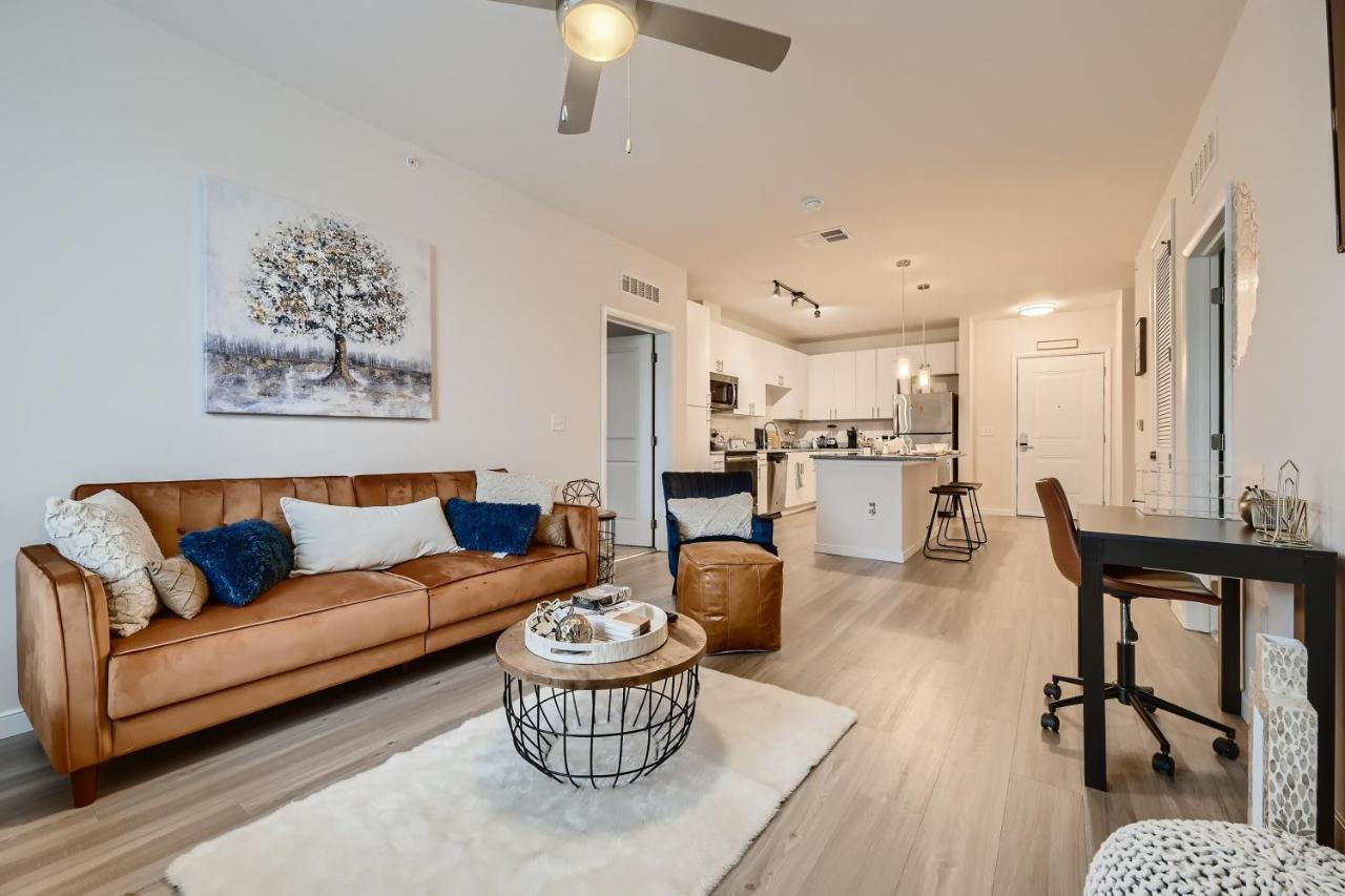 Posh Penthouse : Family: Inner Harbor: Sports * Baltimore