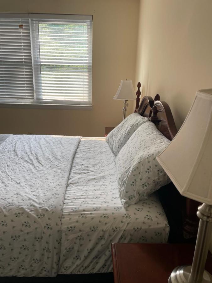 Apartment Emerald Elite: Quiet 2-bedroom In Hampden/medfield