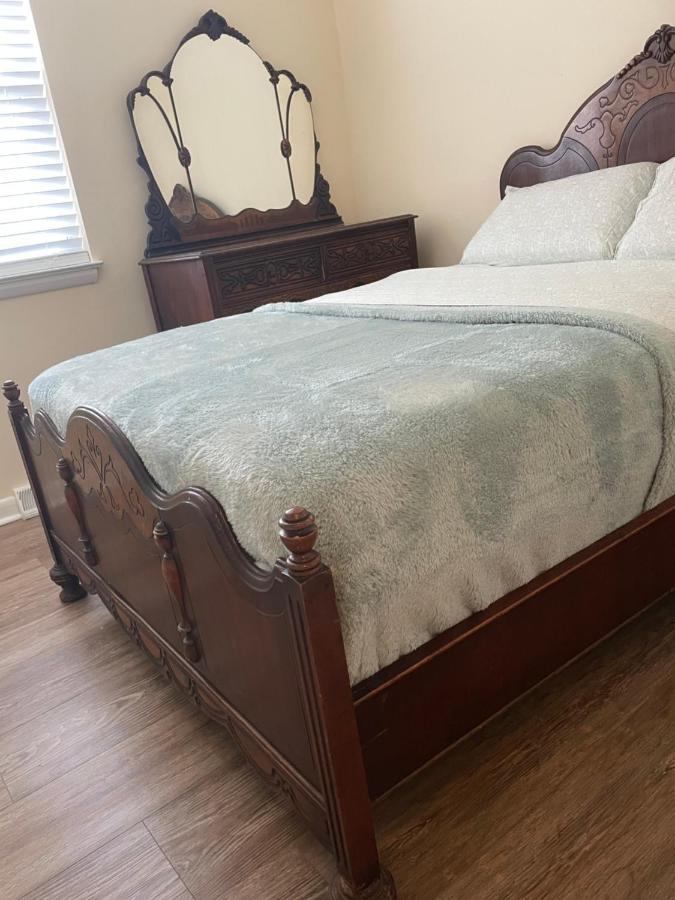 Emerald Elite: Quiet 2-bedroom In Hampden/medfield Apartment Baltimore