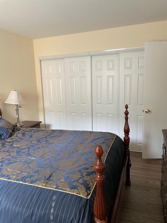 Emerald Elite: Quiet 2-bedroom In Hampden/medfield *