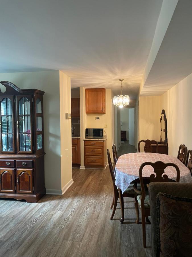 Emerald Elite: Quiet 2-bedroom In Hampden/medfield Apartment