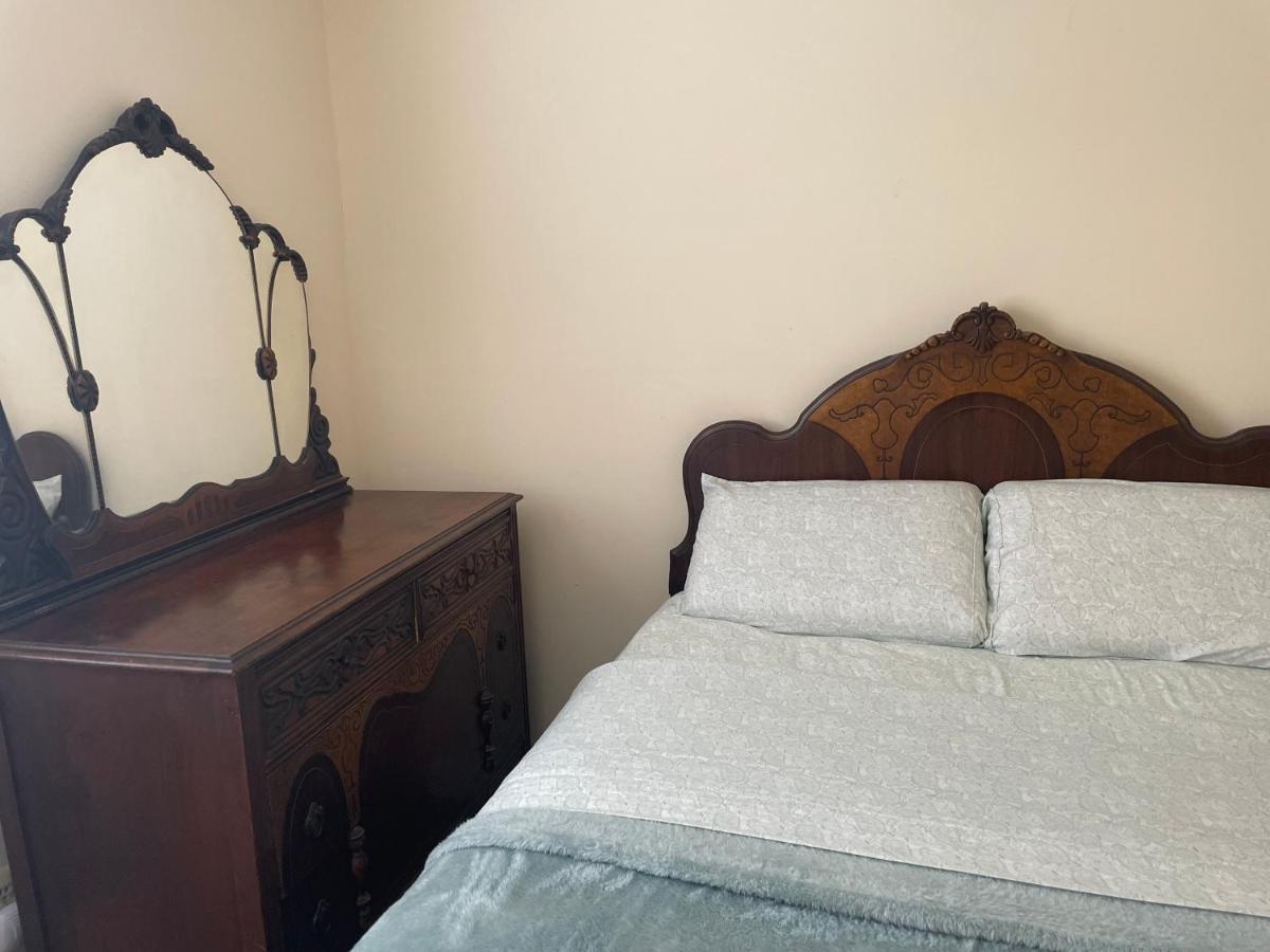 Emerald Elite: Quiet 2-bedroom In Hampden/medfield *