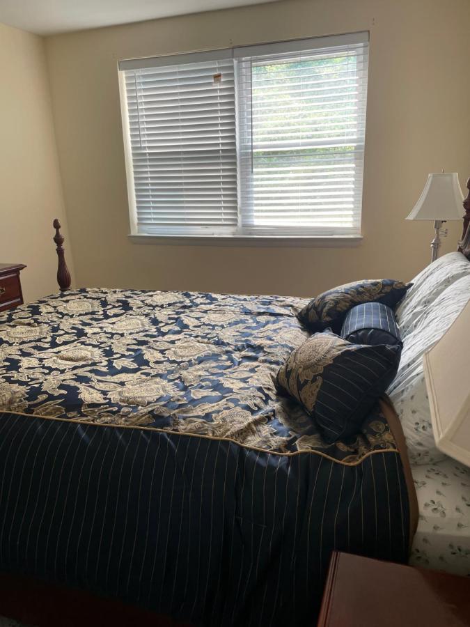 Apartment Emerald Elite: Quiet 2-bedroom In Hampden/medfield *