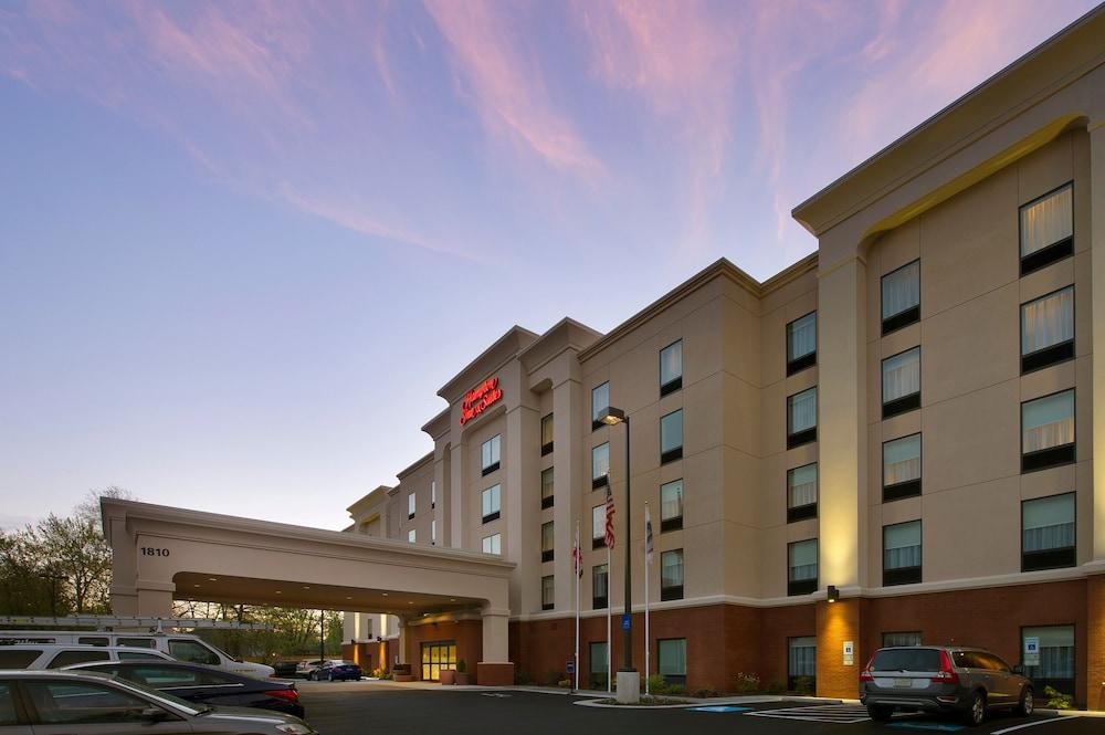 Hampton & Baltimore/woodlawn Hotel 3*