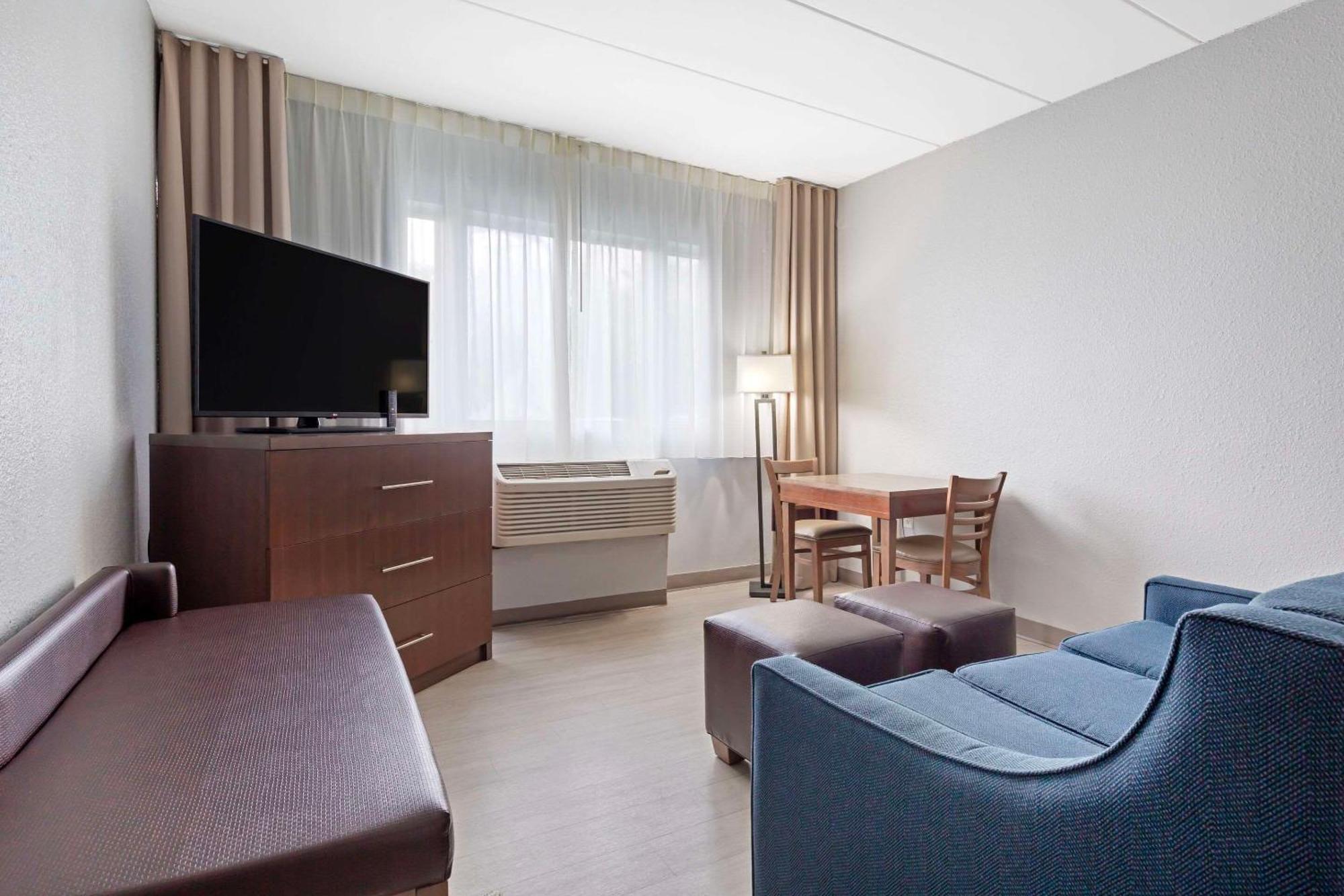 Clarion & Bwi Airport North 3*