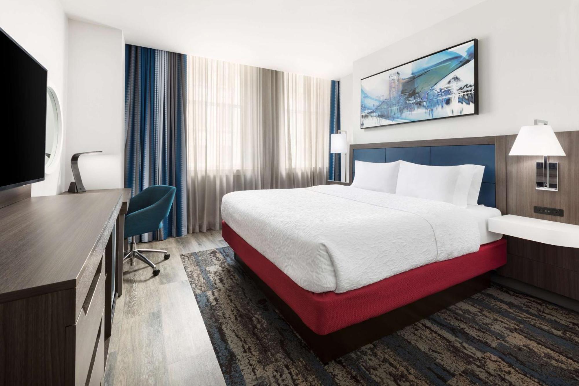 Hotel Hampton & Inner Harbor 3*