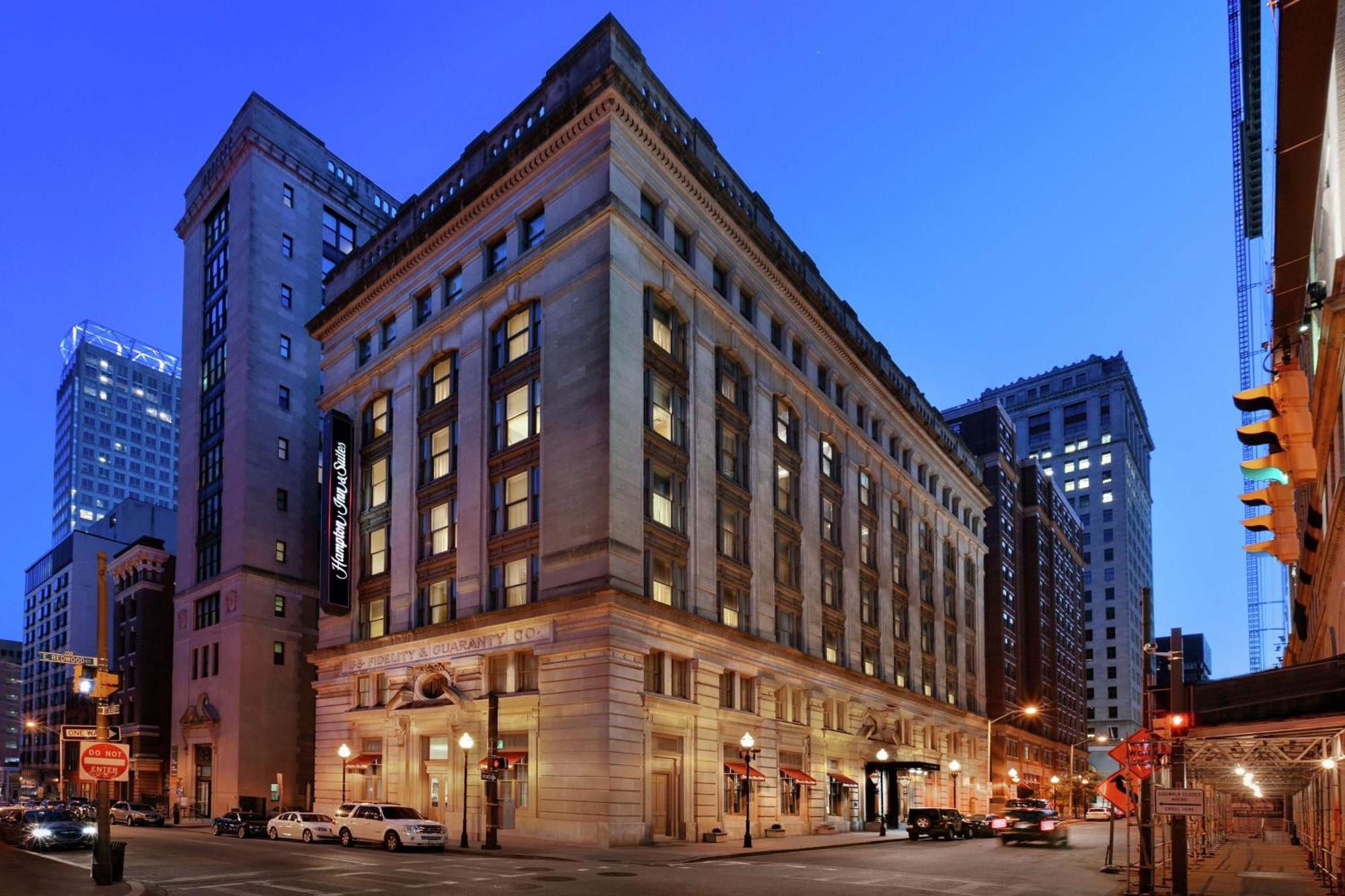 Hampton & Inner Harbor Hotel