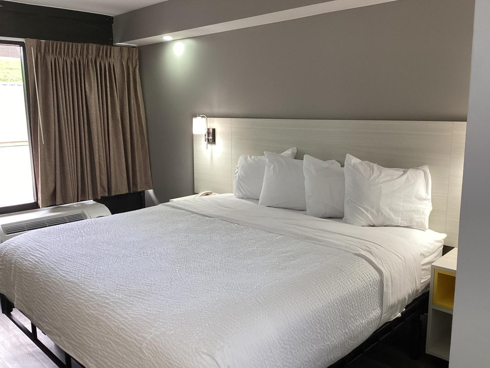 Days-inn By Wyndham Baltimore Northwest Hotel