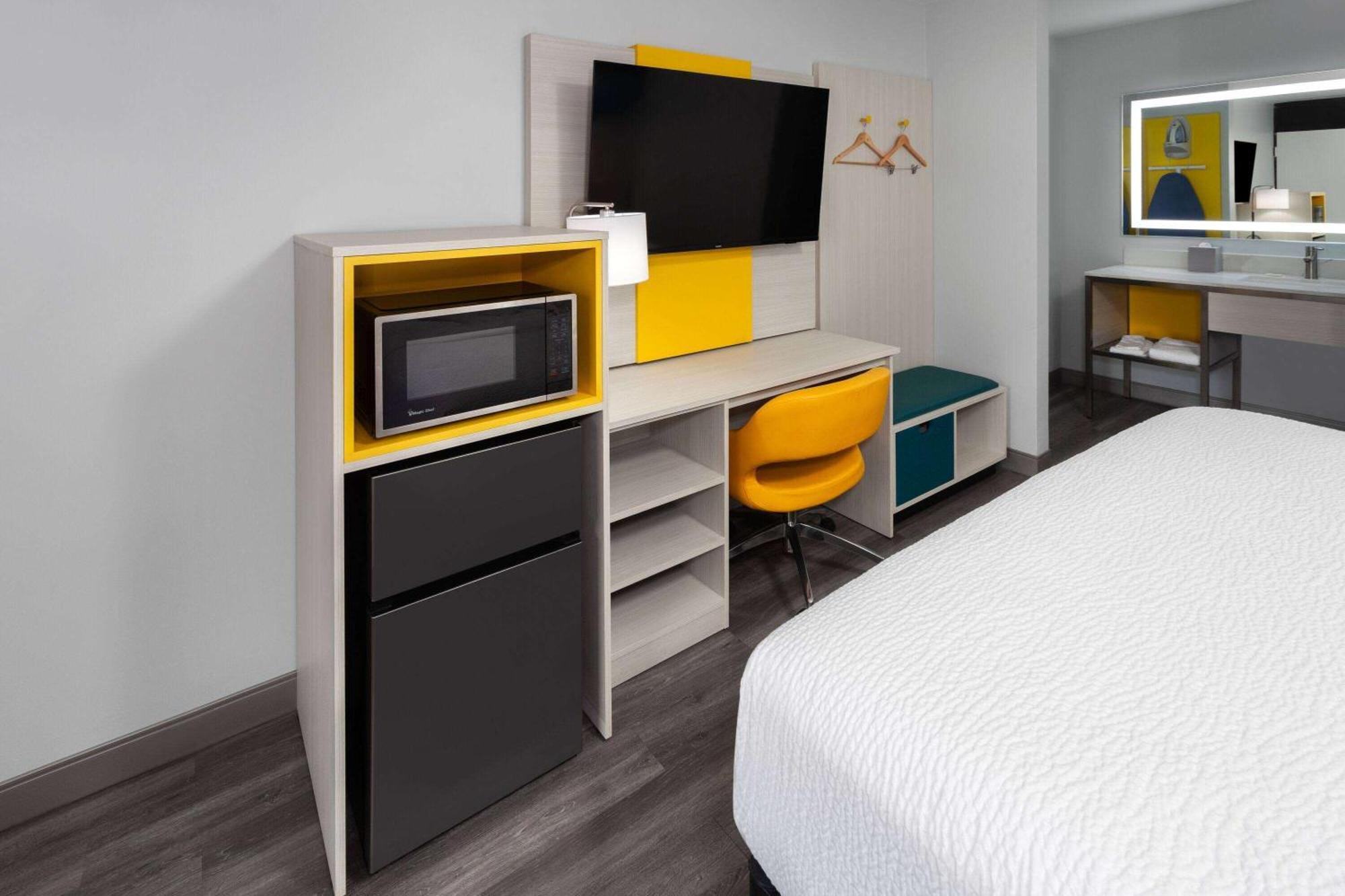 Days-inn By Wyndham Baltimore Northwest Hotel