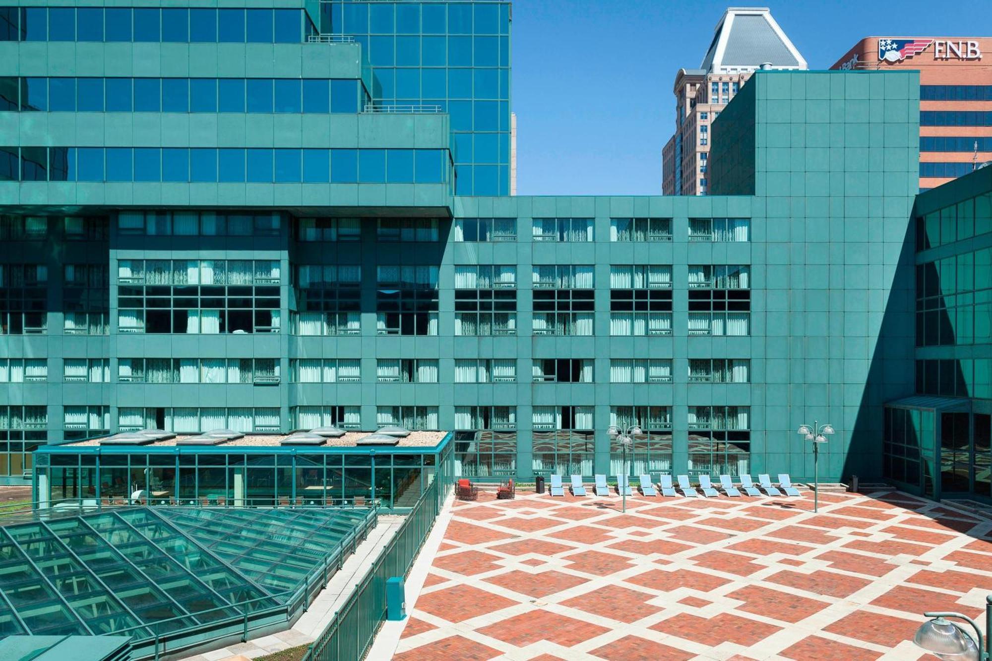 Hotel Renaissance Harborplace 4*