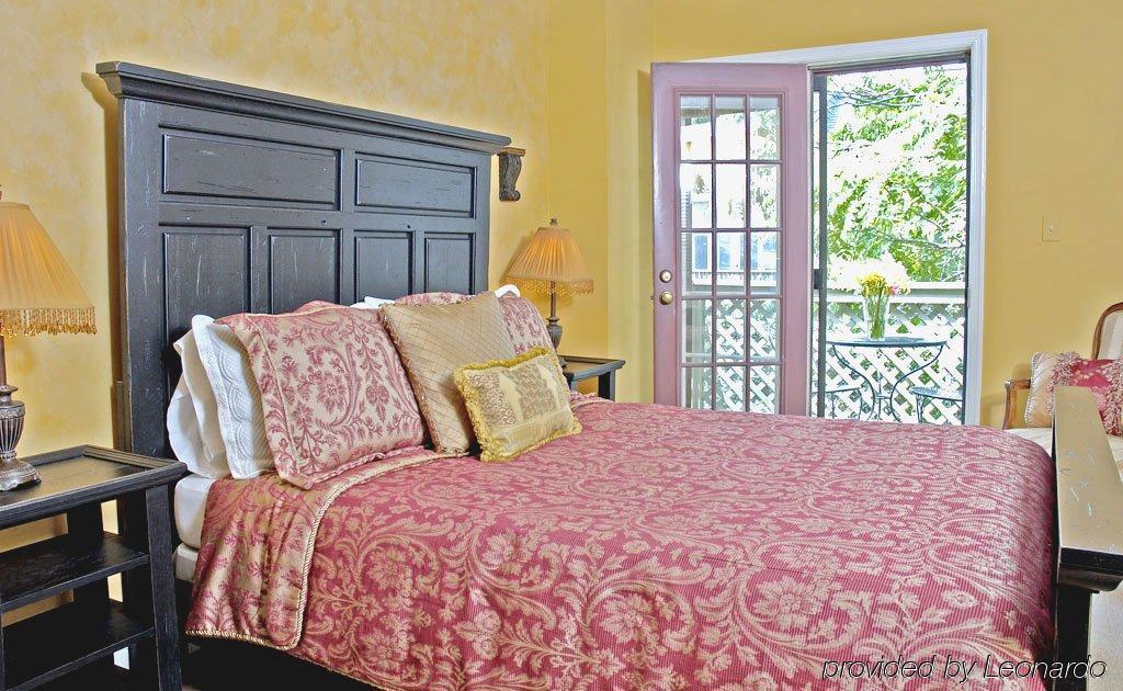 Hotel Celie's Waterfront Baltimore
