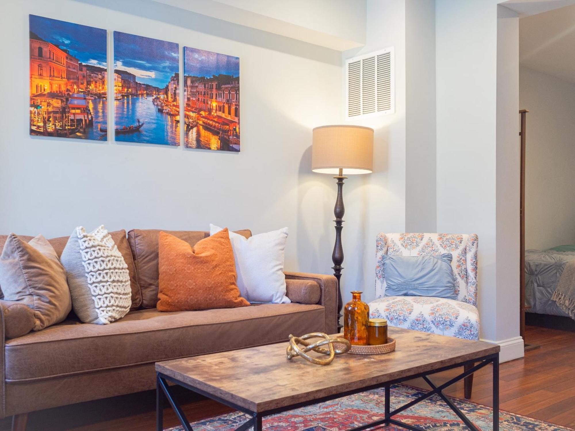 Guest house Historic Townhouse - Heart Of Little Italy Baltimore
