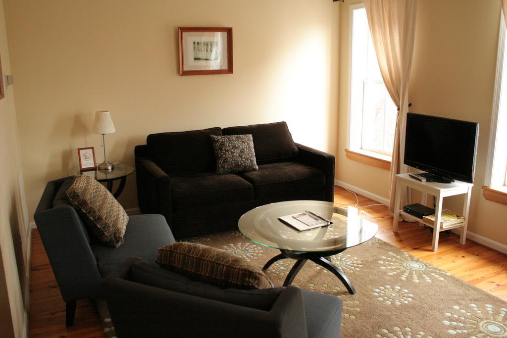 Hotel Celie's Waterfront