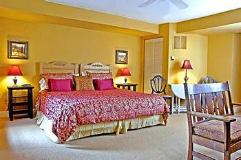 Hotel Celie's Waterfront 3*