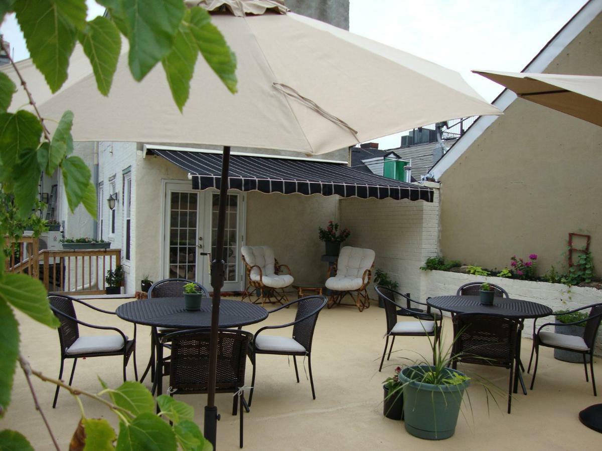 Blancnoir Acomodação com café da manhã  4*
