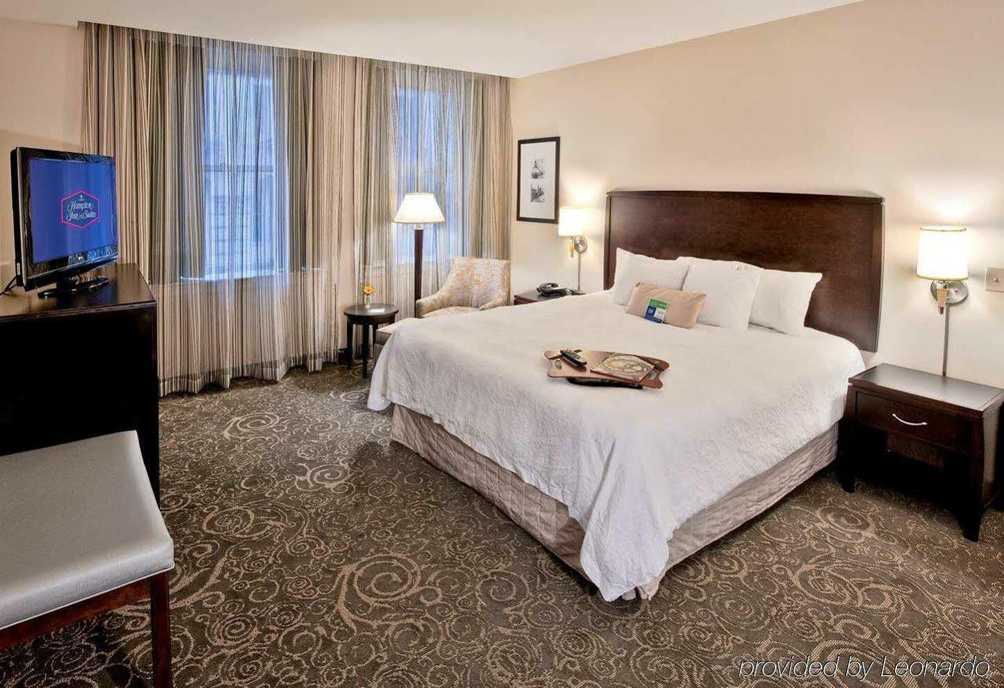 Hampton & Inner Harbor Hotel 3*