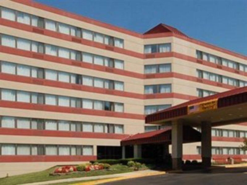 Clarion & Bwi Airport North 3*